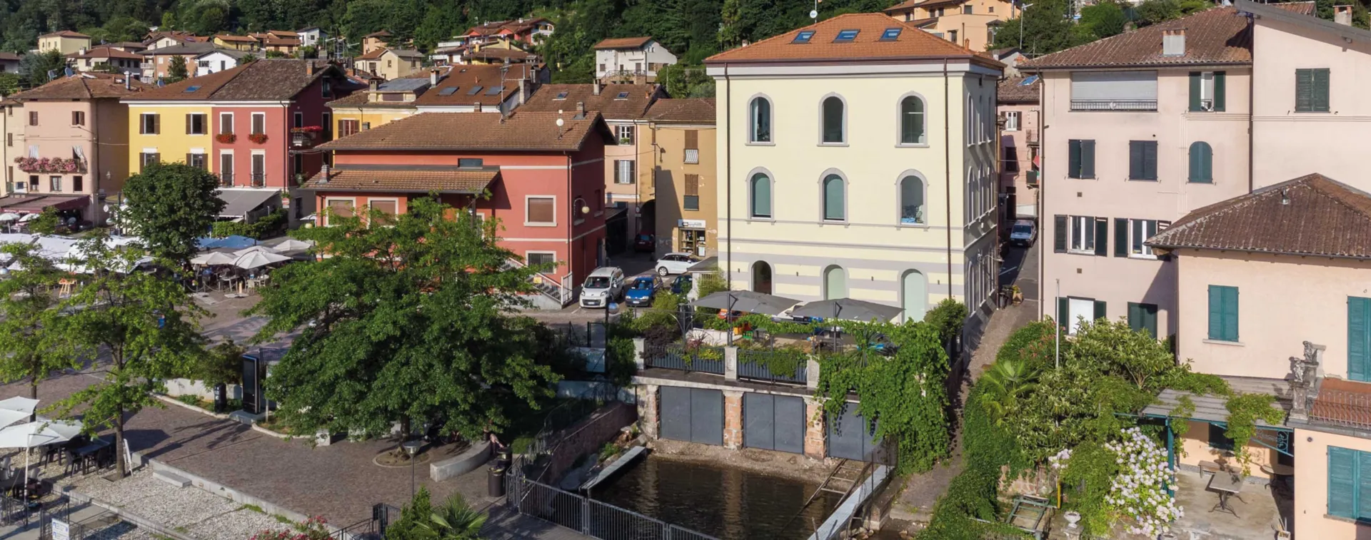 Borgo storico sul lungolago per Lakes Region Real Estate